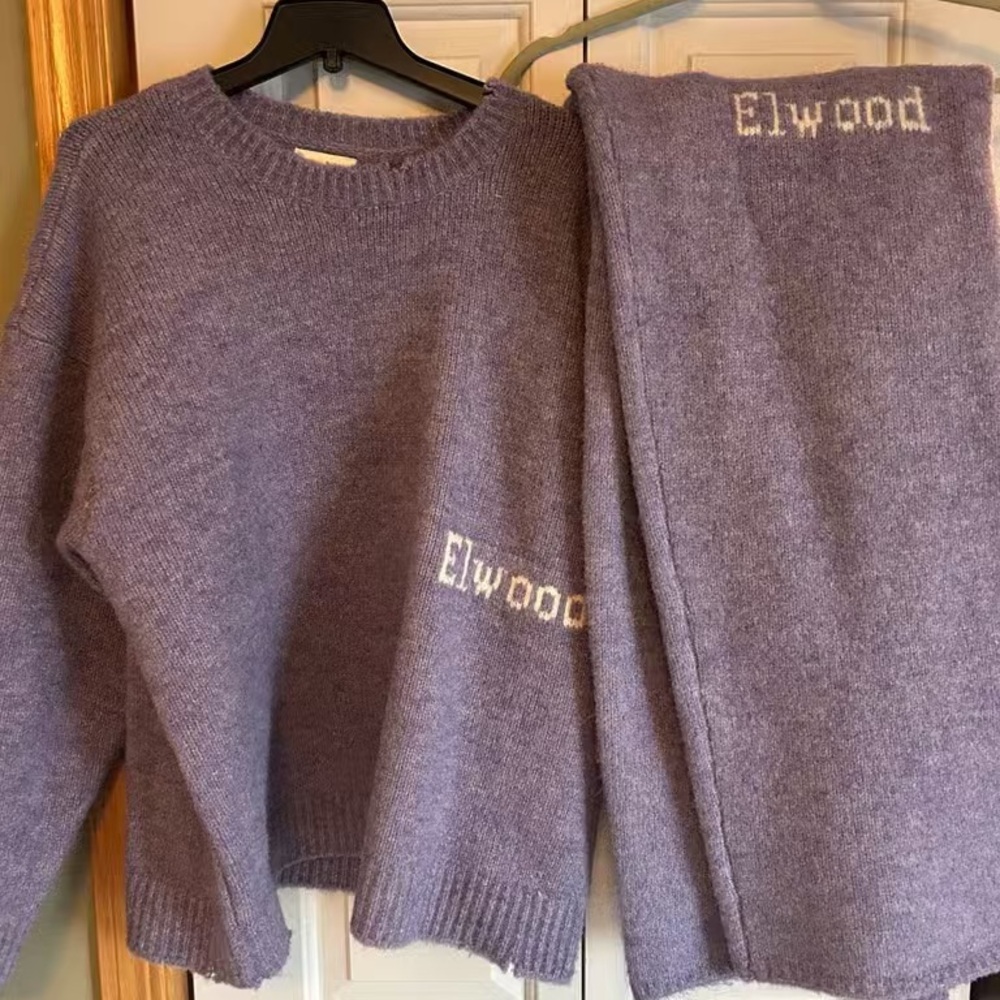 Elwood Lavender Women's Crew Neck Sweater